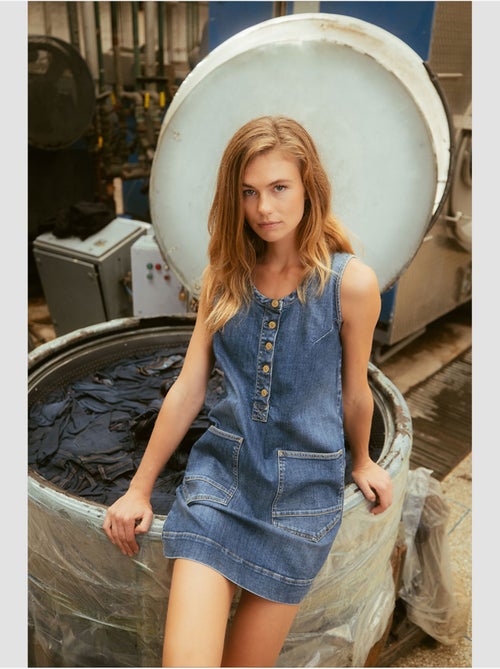Robe MARIBOU droite en jeans 'Le Temps Des Cerises' - Kiabi Robe MARIBOU droite en jeans 'Le Temps Des Cerises' - Kiabi