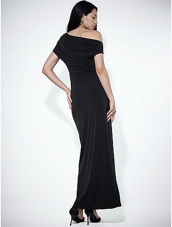 Robe maxi cintrée à col asymétrique