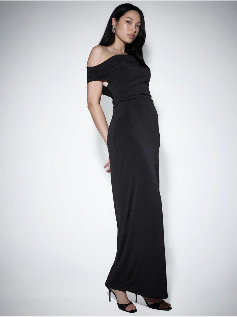 Robe maxi cintrée à col asymétrique Noir - Kiabi