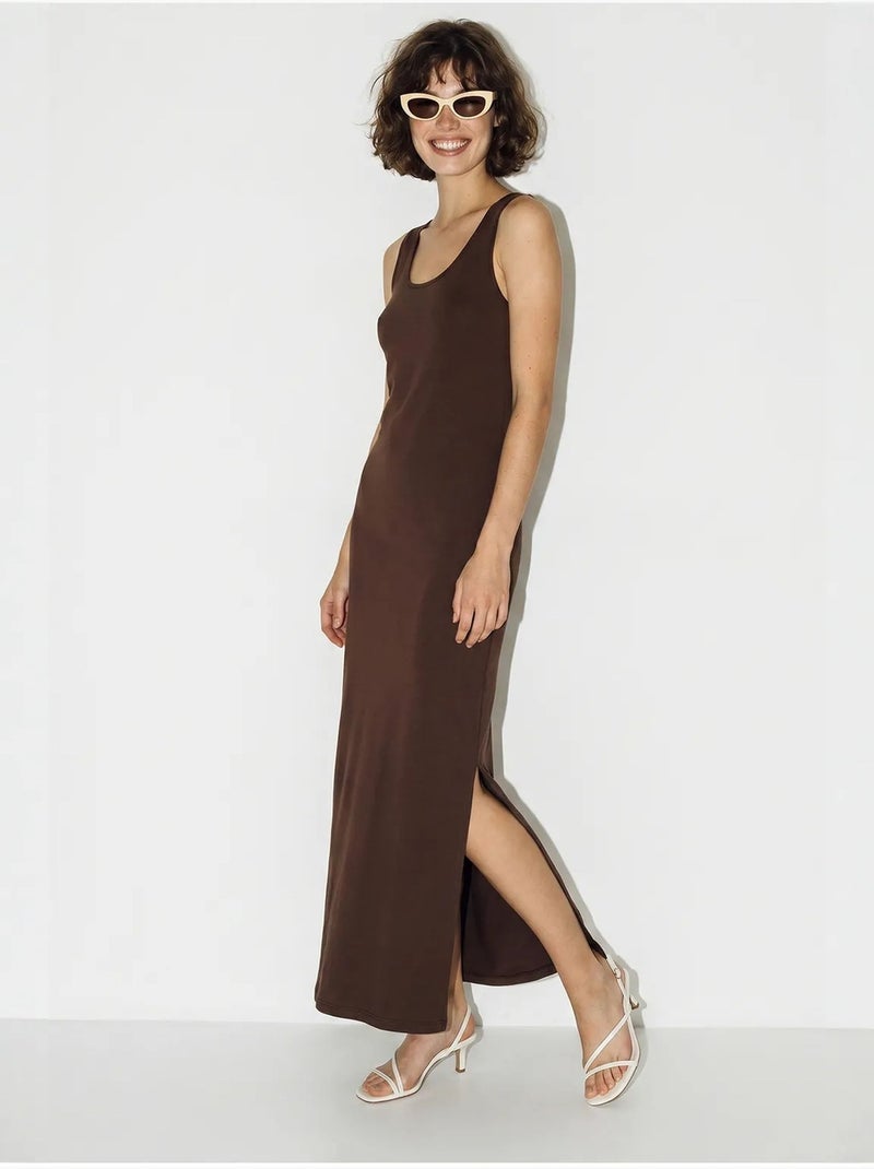 Robe maxi droite sans manches à fente lucci Marron chocolat - Kiabi