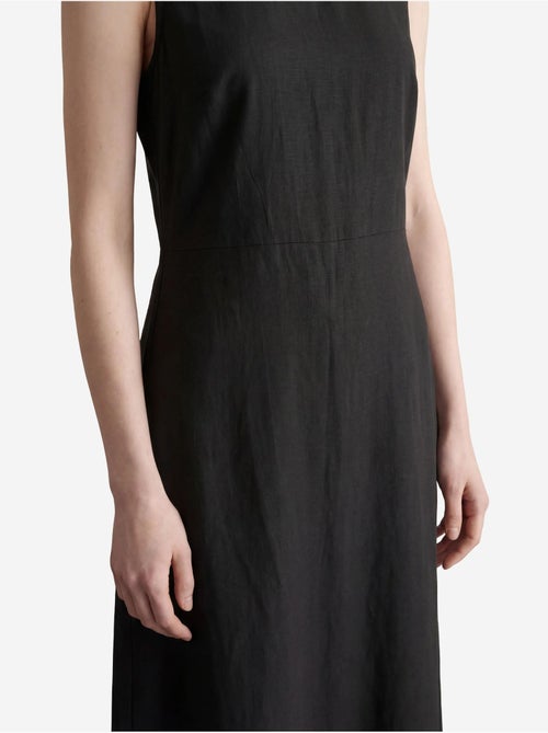 Robe maxi sans manches avec col en u et découpe my fashion - Kiabi Robe maxi sans manches avec col en u et découpe my fashion - Kiabi