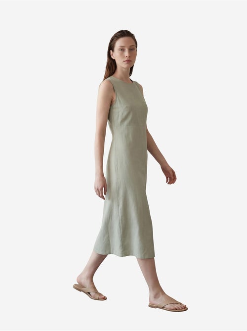 Robe maxi sans manches avec col en u et découpe my fashion - Kiabi Robe maxi sans manches avec col en u et découpe my fashion - Kiabi