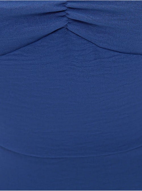 Robe mi-longue à col en cœur et fente latérale - Kiabi Robe mi-longue à col en cœur et fente latérale - Kiabi