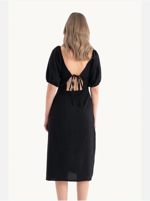 Robe mi-longue à col en cœur et fente latérale - Kiabi Robe mi-longue à col en cœur et fente latérale - Kiabi