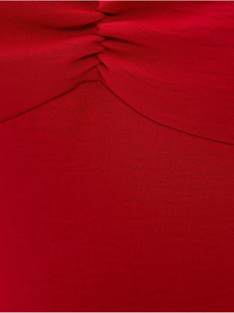 Robe mi-longue à col en cœur et fente latérale Rouge - Kiabi