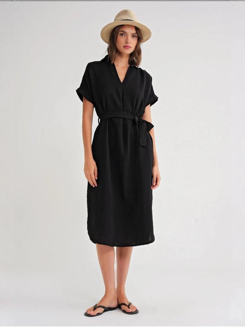 Robe mi-longue à col en v et détails accessoires mixray - Kiabi Robe mi-longue à col en v et détails accessoires mixray - Kiabi