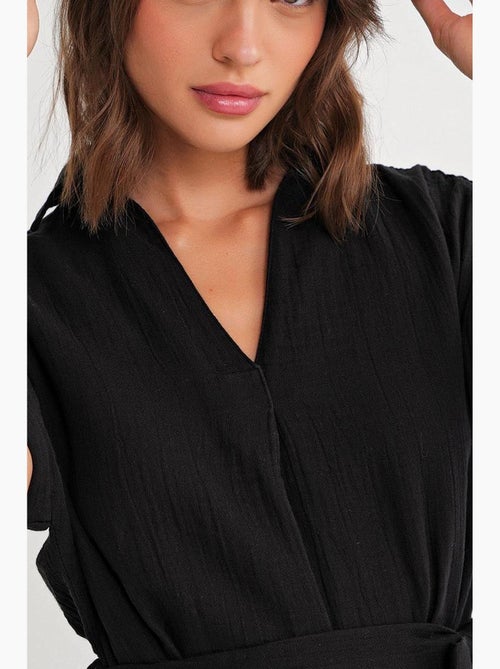 Robe mi-longue à col en v et détails accessoires mixray - Kiabi Robe mi-longue à col en v et détails accessoires mixray - Kiabi