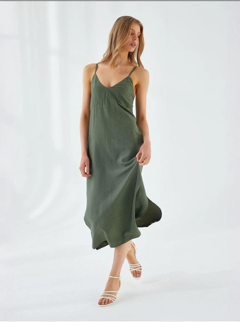 Robe mi-longue à col en v et fente mixray Vert foncé - Kiabi