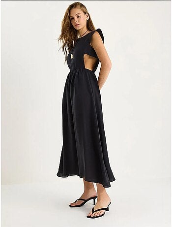 Robe mi-longue à découpes et col ras du cou lucci