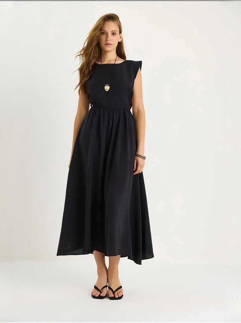 Robe mi-longue à découpes et col ras du cou lucci Noir - Kiabi