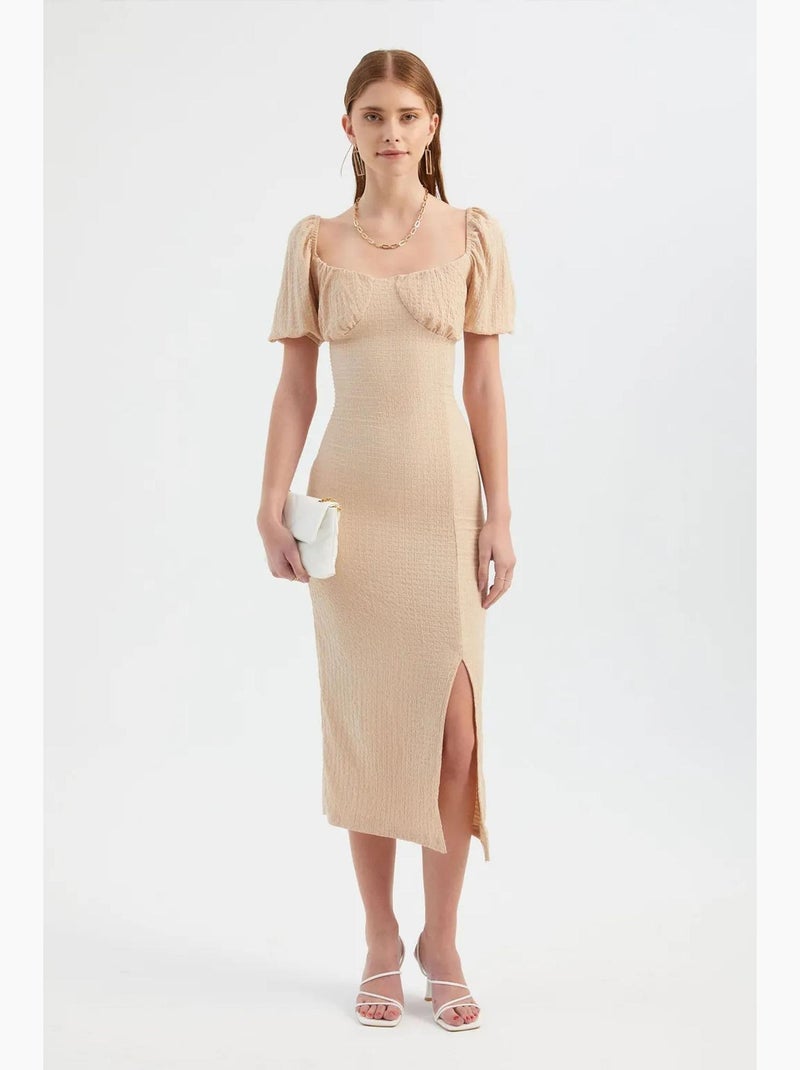 Robe mi-longue à manches ballon froncées et col en cœur avec fente latérale hiccup Beige naturel - Kiabi