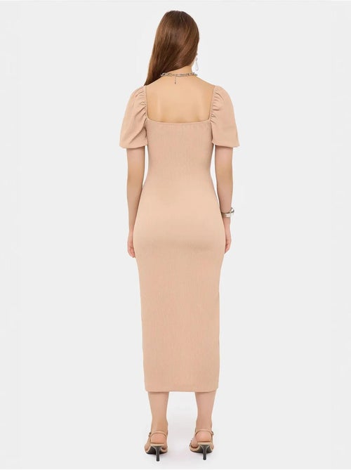 Robe mi-longue à manches bouffantes et col en cœur avec fente latérale - Kiabi Robe mi-longue à manches bouffantes et col en cœur avec fente latérale - Kiabi