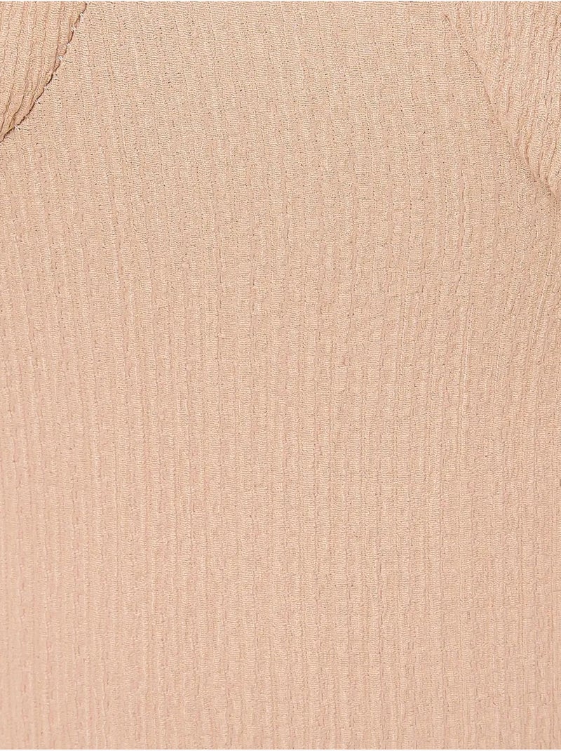 Robe mi-longue à manches bouffantes et col en cœur avec fente latérale Beige naturel - Kiabi