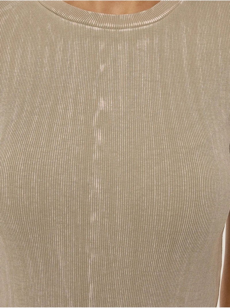 Robe mi-longue à manches courtes et col ras du cou Beige naturel - Kiabi