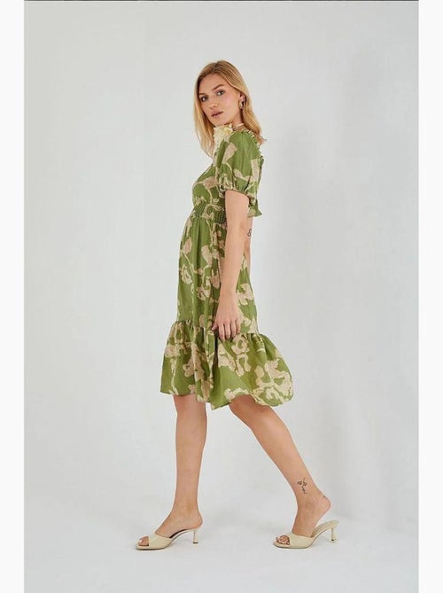 Robe mi-longue à volants et col bateau à fleurs mixray - Kiabi Robe mi-longue à volants et col bateau à fleurs mixray - Kiabi