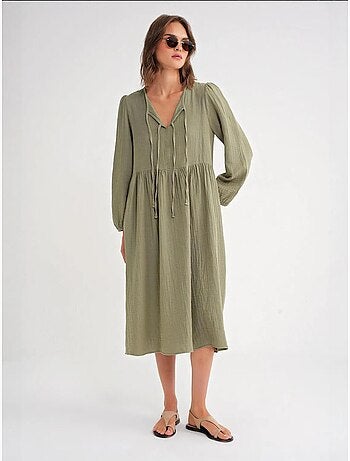 Robe mi-longue ample à col en v et fermeture à nouer mixray