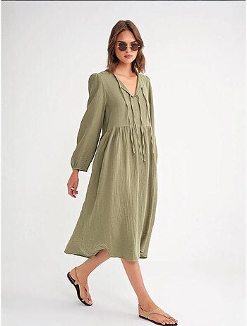 Robe mi-longue ample à col en v et fermeture à nouer mixray