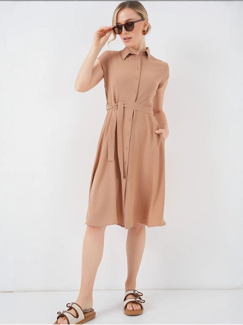 Robe mi-longue boutonnée à col chemise et coupe a avec détails de reliure bdart Marron clair - Kiabi
