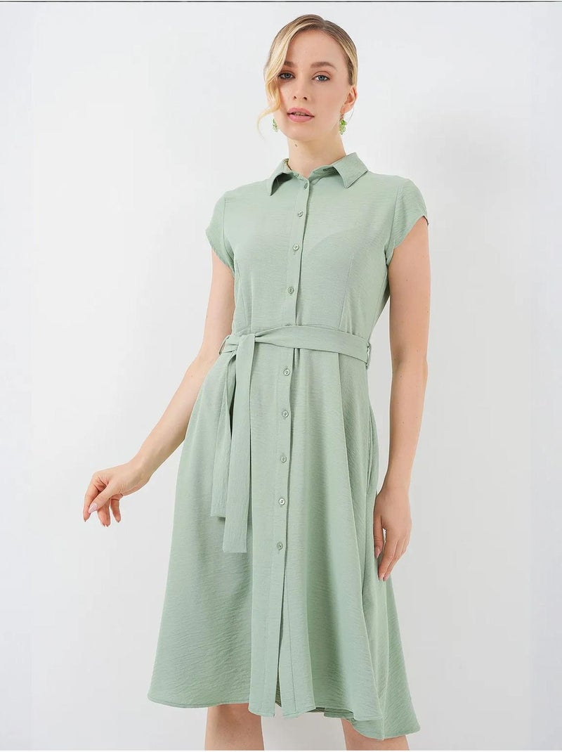 Robe mi-longue boutonnée à col chemise et coupe a avec détails de reliure bdart Vert - Kiabi