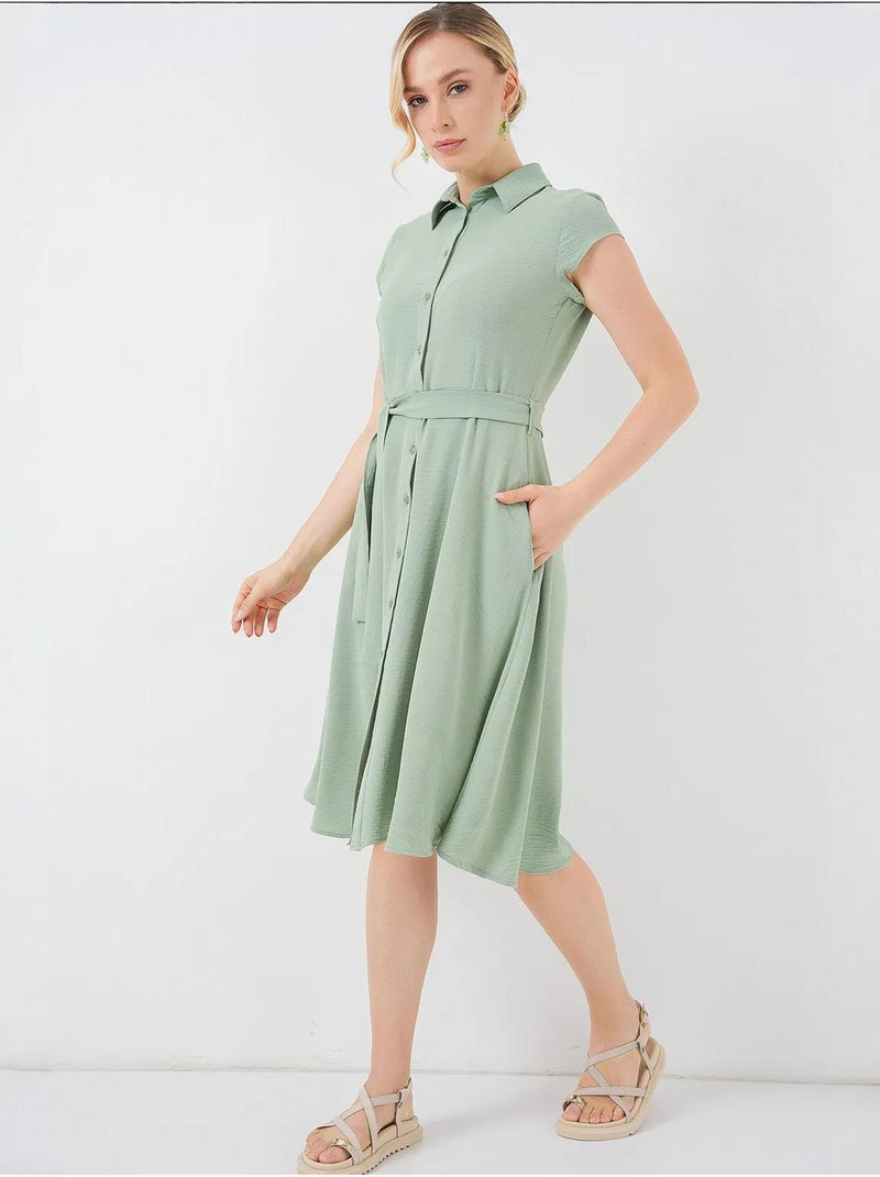 Robe mi-longue boutonnée à col chemise et coupe a avec détails de reliure bdart Vert - Kiabi