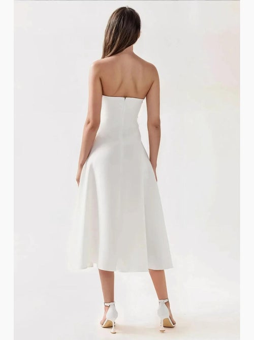 Robe mi-longue bustier coupe a hiccup - Kiabi Robe mi-longue bustier coupe a hiccup - Kiabi
