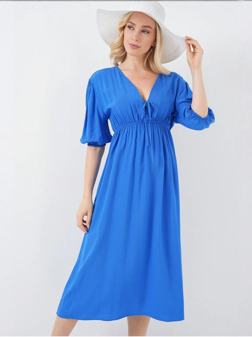 Robe mi-longue coupe a avec col en v et détails de reliure bdart - Kiabi Robe mi-longue coupe a avec col en v et détails de reliure bdart - Kiabi