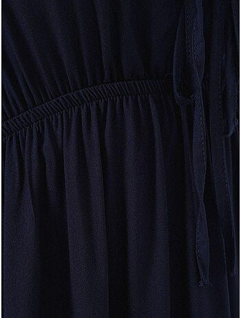 Robe mi-longue coupe a avec col en v et détails de reliure bdart