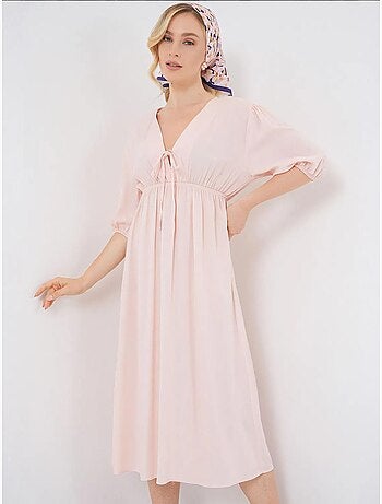 Robe mi-longue coupe a avec col en v et détails de reliure bdart