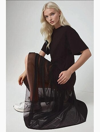 Robe mi-longue coupe confortable avec jupe en tulle collection pika hiccup