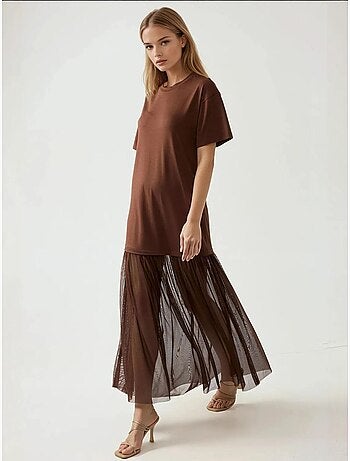 Robe mi-longue coupe confortable avec jupe en tulle collection pika