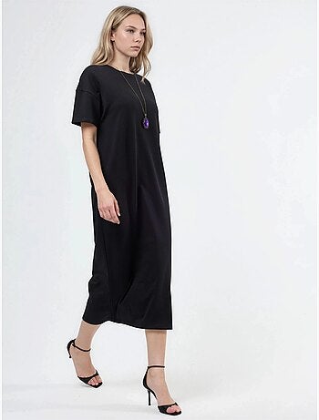 Robe mi-longue coupe décontractée à col ras du cou