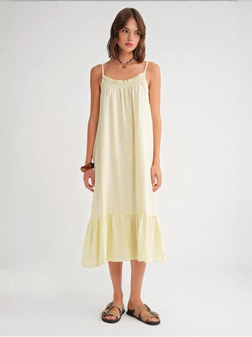 Robe mi-longue en coton avec détails à volants mixray - Kiabi Robe mi-longue en coton avec détails à volants mixray - Kiabi