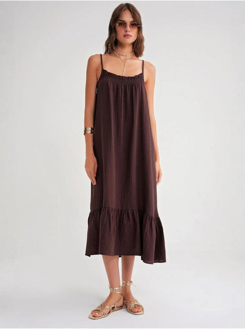 Robe mi-longue en coton avec détails à volants mixray - Kiabi Robe mi-longue en coton avec détails à volants mixray - Kiabi