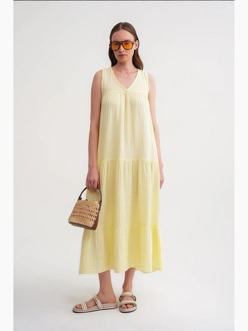 Robe mi-longue en mousseline sans manches à col en v et poches mixray - Kiabi