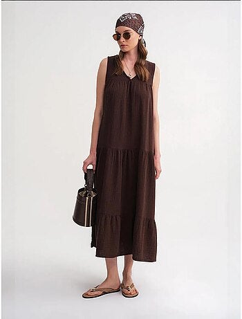 Robe mi-longue en mousseline sans manches à col en v et poches mixray
