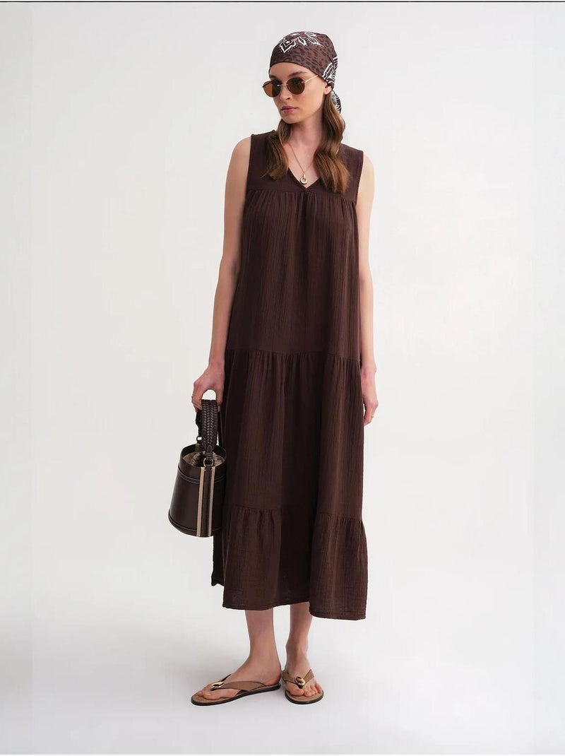 Robe mi-longue en mousseline sans manches à col en v et poches mixray Marron foncé - Kiabi