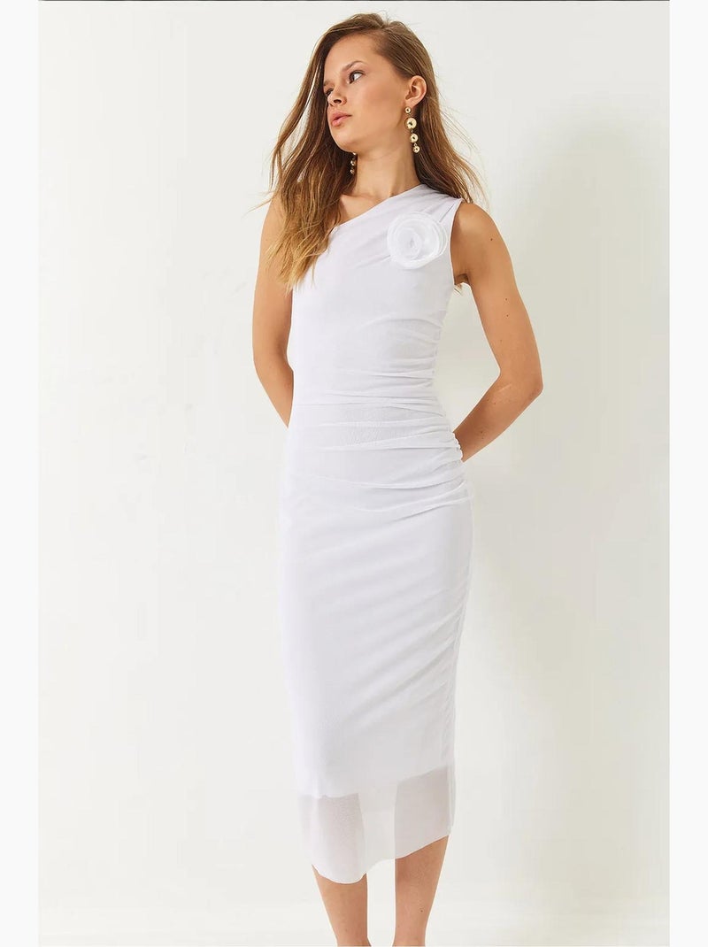 Robe mi-longue en tulle doublée avec accessoire rose amovible lucci Blanc - Kiabi