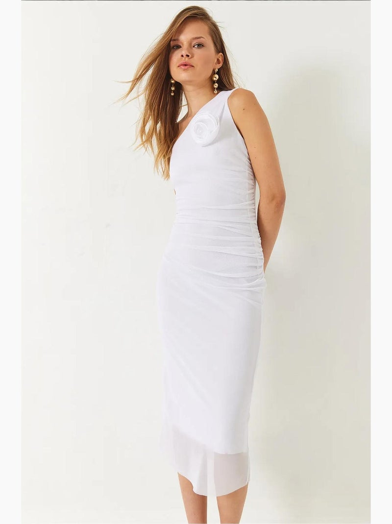Robe mi-longue en tulle doublée avec accessoire rose amovible lucci Blanc - Kiabi