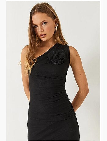 Robe mi-longue en tulle doublée avec accessoire rose amovible lucci