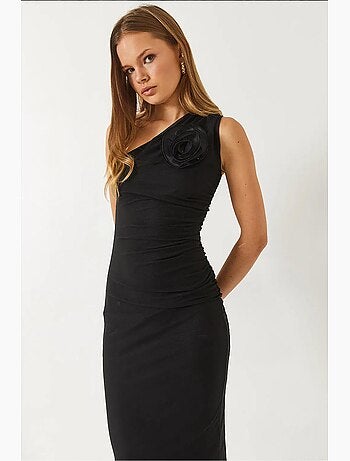 Robe mi-longue en tulle doublée avec accessoire rose amovible lucci