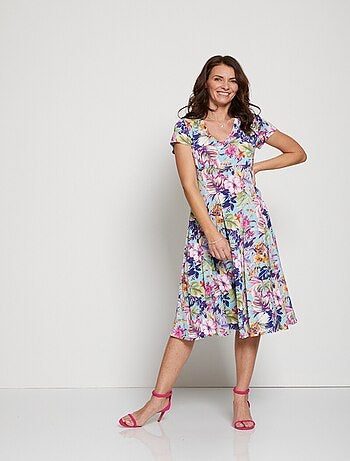 Robe mi-longue évasée col V