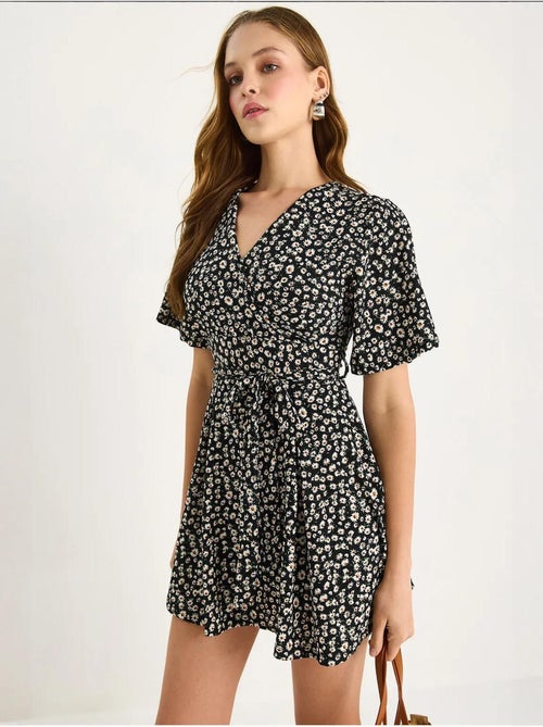 Robe mi-longue fleurie à col en v et fente lucci - Kiabi
