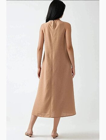 Robe mi-longue sans manches à col ras du cou en lin hiccup
