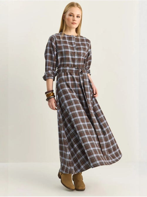 Robe midi à carreaux luci avec ceinture lucci - Kiabi Robe midi à carreaux luci avec ceinture lucci - Kiabi
