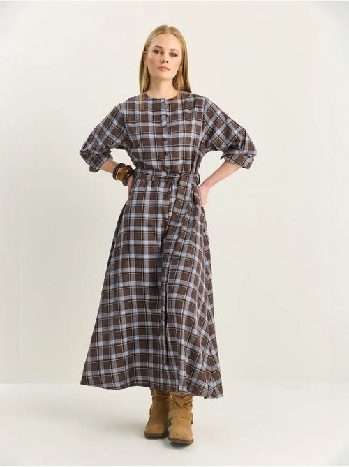 Robe midi à carreaux luci avec ceinture lucci - Kiabi Robe midi à carreaux luci avec ceinture lucci - Kiabi