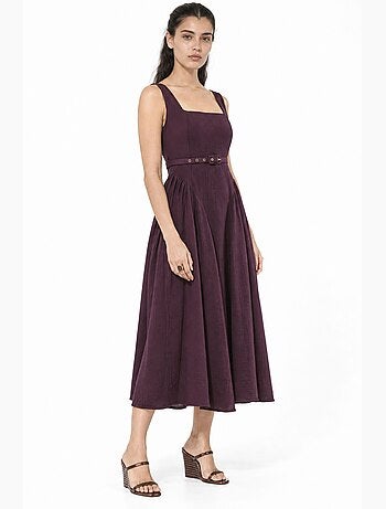 Robe midi à col carré avec ceinture busem