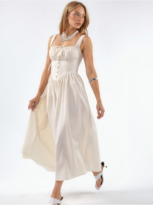 Robe midi à col carré avec détail boutonné busem - Kiabi Robe midi à col carré avec détail boutonné busem - Kiabi