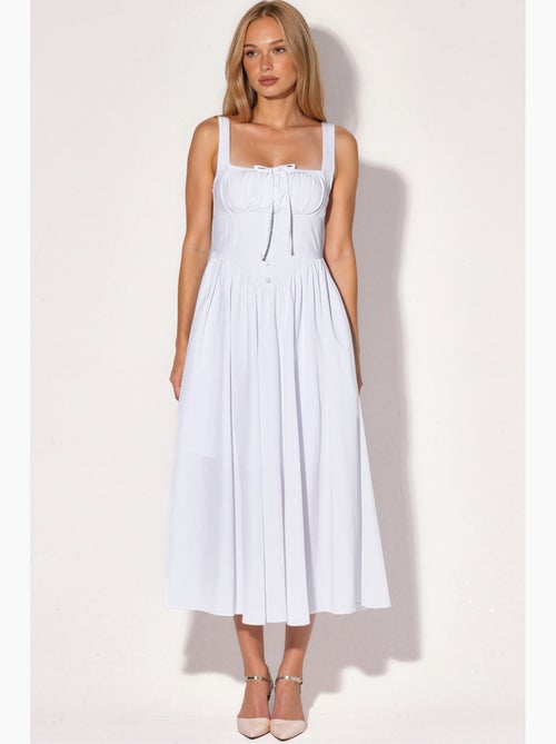 Robe midi à col carré avec détail boutonné busem - Kiabi Robe midi à col carré avec détail boutonné busem - Kiabi