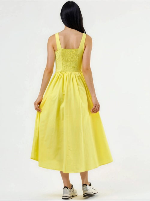 Robe midi à col carré avec détail boutonné busem - Kiabi Robe midi à col carré avec détail boutonné busem - Kiabi
