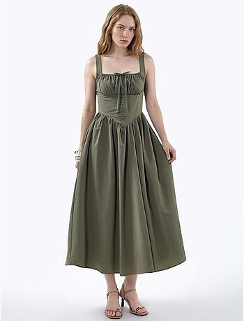 Robe midi à col carré avec détail boutonné busem